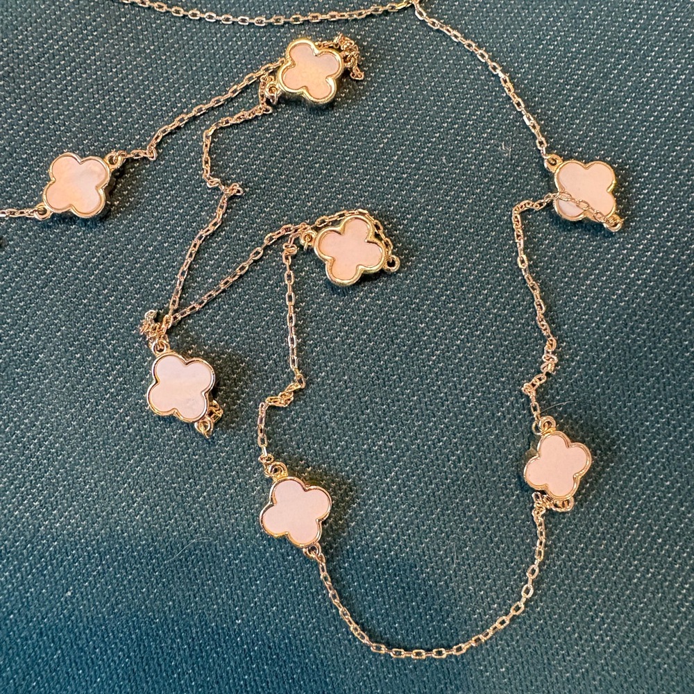 EHC 925 Clover Necklace sterling silver Elizabeth Henry collection